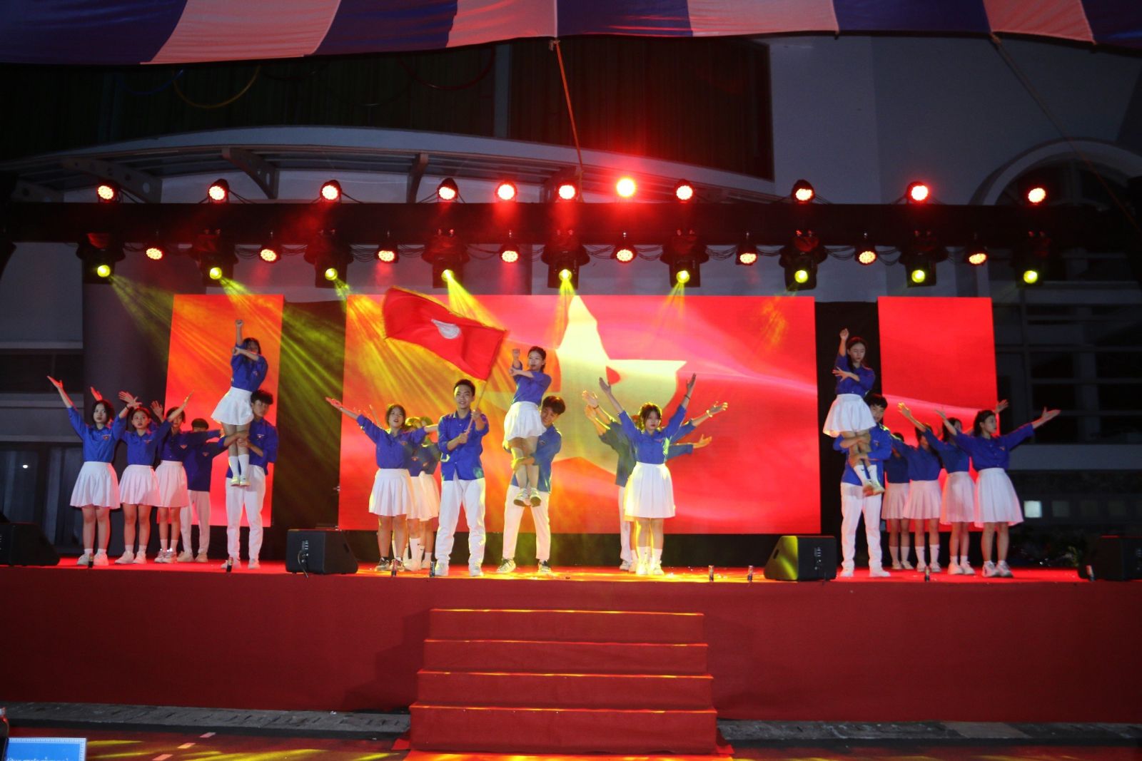 Hoạt động Ngày hội sách và văn hóa đọc: Liên hoan các nhóm nhảy hiện đại khối các trường Trung học phổ thông và cao đẳng tỉnh Đắk Nông năm 2024